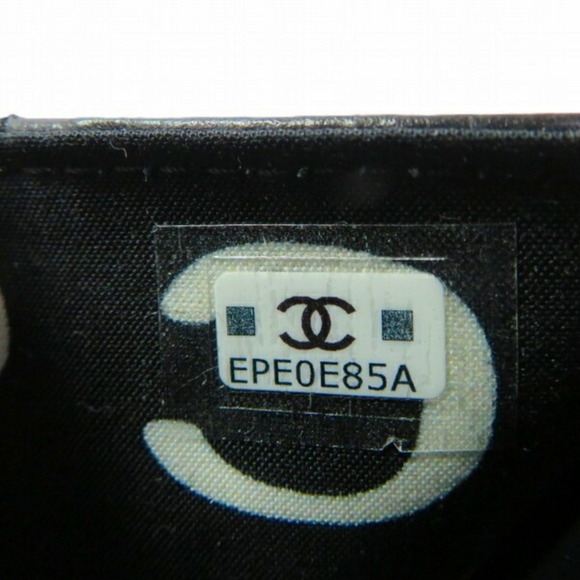 CHANEL Black Wallet - Picture 9 of 9